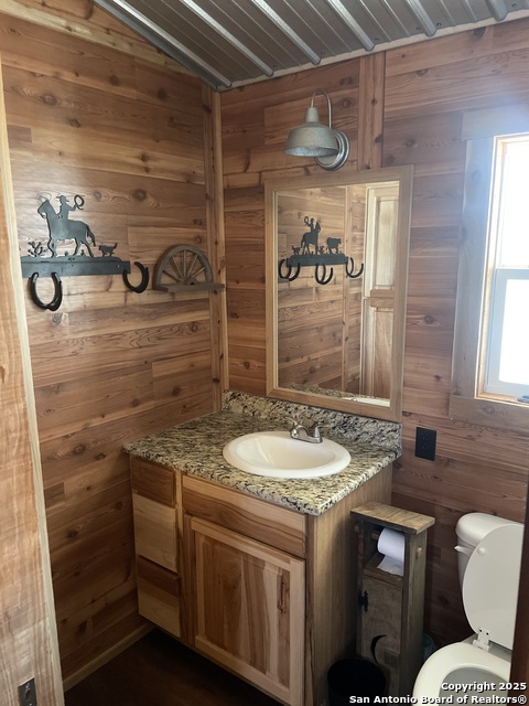 Listing photo id 13 for 125 County Road 402