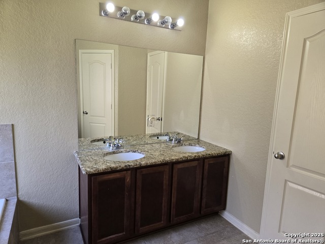 Listing photo id 7 for 2738 Cinnamon Teal