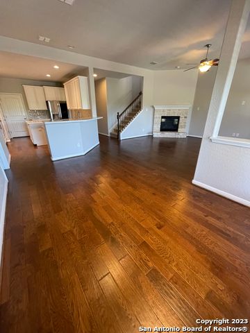 Image 22 of 31 For 22427 Carriage Bush