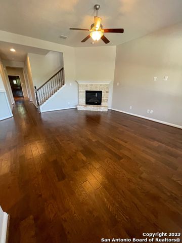 Image 23 of 31 For 22427 Carriage Bush