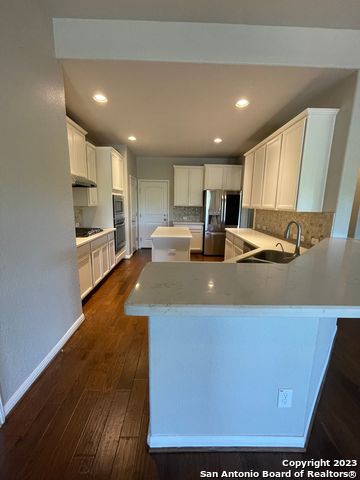 Image 24 of 31 For 22427 Carriage Bush