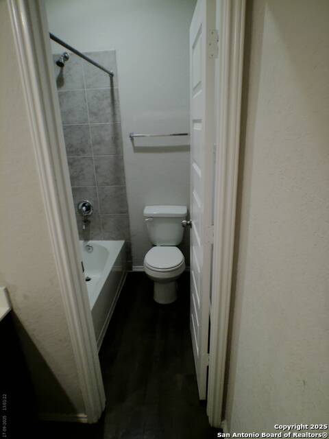 Listing photo id 8 for 5030 Sandstone