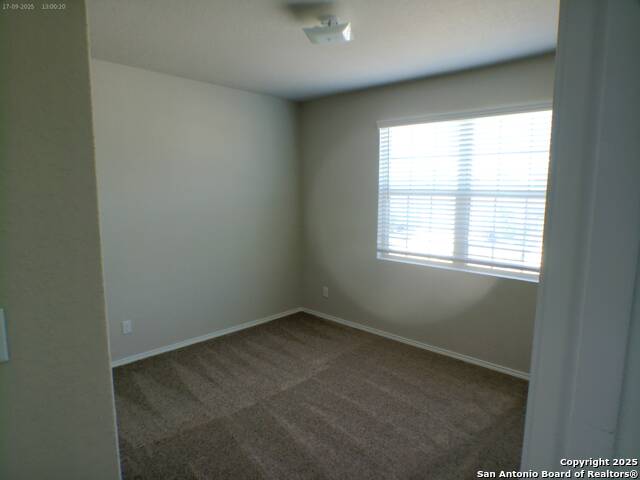 Listing photo id 2 for 5030 Sandstone