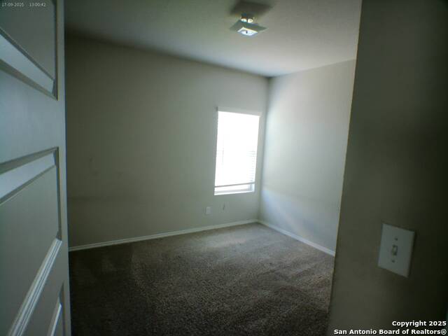 Listing photo id 5 for 5030 Sandstone