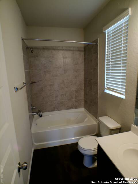 Listing photo id 7 for 5030 Sandstone