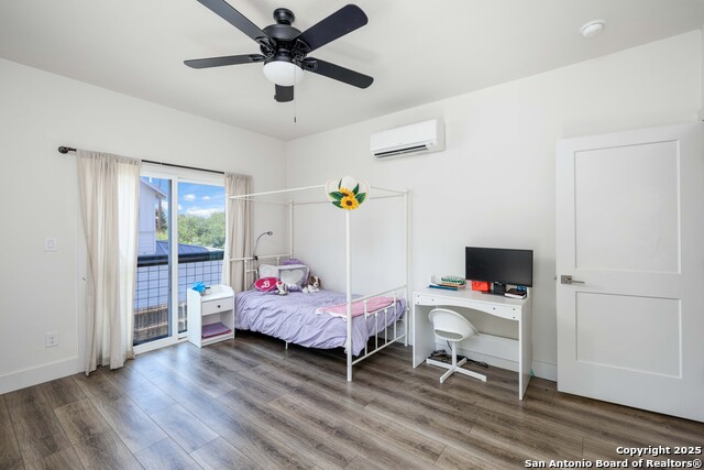 Image 16 of 24 For 1124 Katy Street