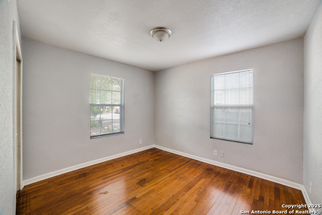 Image 9 of 12 For 114 Oxford Drive