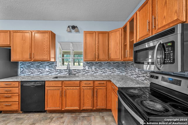 Listing photo id 10 for 3557 Fm 1346