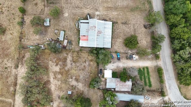 Listing photo id 27 for 3557 Fm 1346