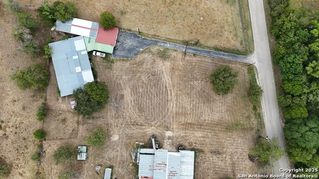 Listing photo id 28 for 3557 Fm 1346