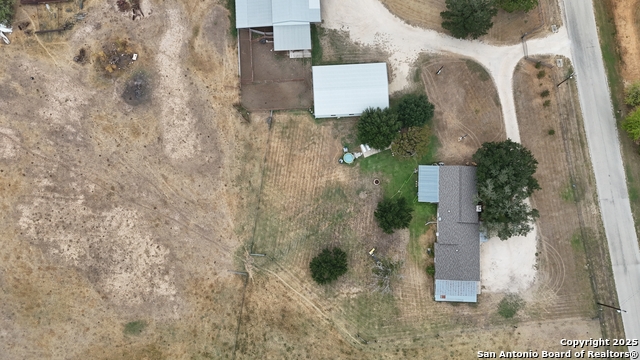 Listing photo id 29 for 3557 Fm 1346