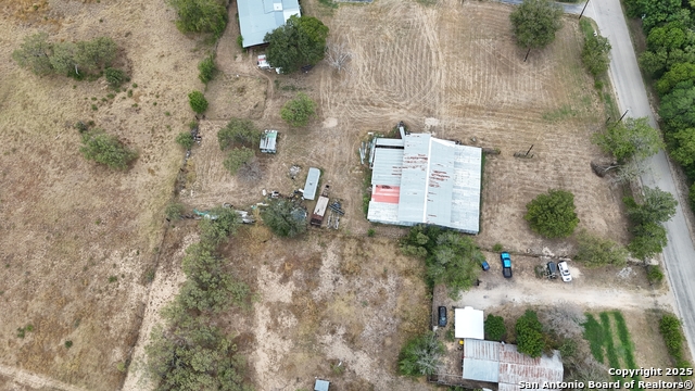 Listing photo id 31 for 3557 Fm 1346