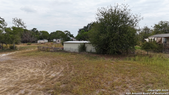 Listing photo id 37 for 3557 Fm 1346