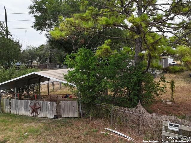 Listing photo id 42 for 3557 Fm 1346