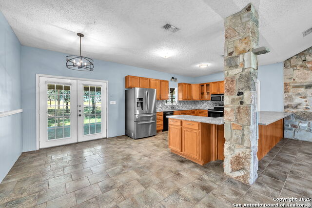 Listing photo id 4 for 3557 Fm 1346