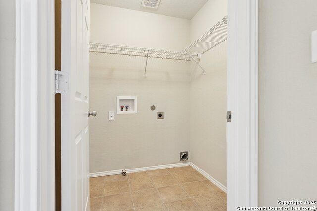 Image 28 of 40 For 723 Rio Cactus Way