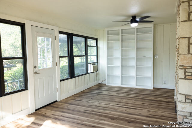 Listing photo id 9 for 100 Riverhill