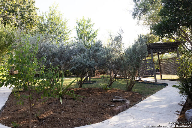 Listing photo id 21 for 100 Riverhill