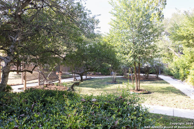 Listing photo id 22 for 100 Riverhill