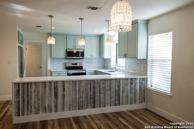 Listing photo id 7 for 100 Riverhill