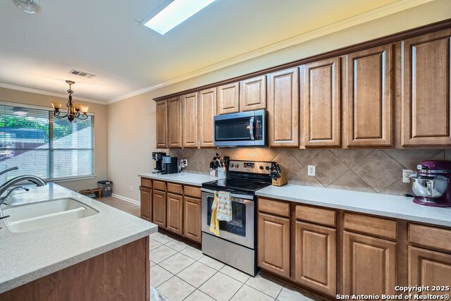 Image 10 of 31 For 815 Point Valley