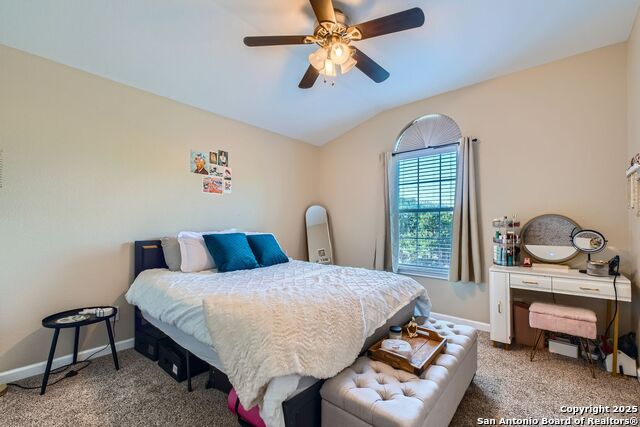 Image 19 of 31 For 815 Point Valley