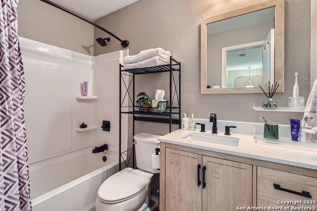 Image 20 of 31 For 815 Point Valley