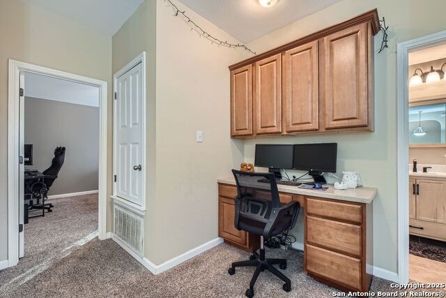 Image 22 of 31 For 815 Point Valley