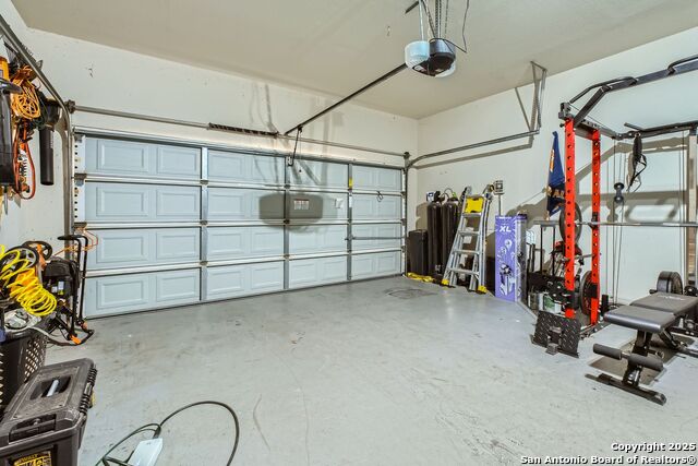 Image 25 of 31 For 815 Point Valley