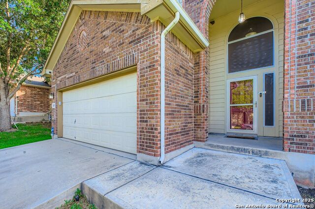 Image 4 of 31 For 815 Point Valley