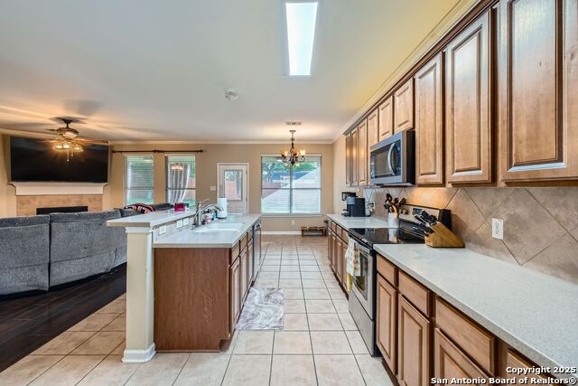 Image 9 of 31 For 815 Point Valley