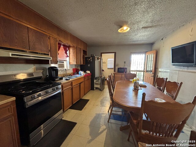 Listing photo id 9 for 147 Wainwright