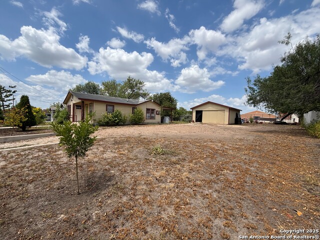 Listing photo id 0 for 147 Wainwright