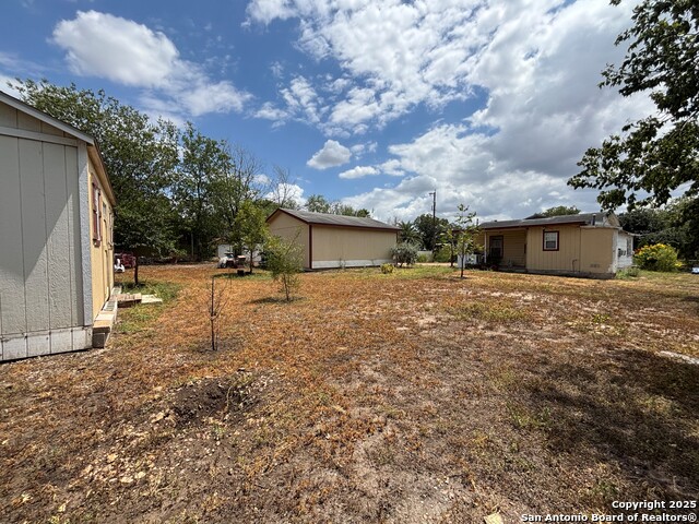Listing photo id 3 for 147 Wainwright