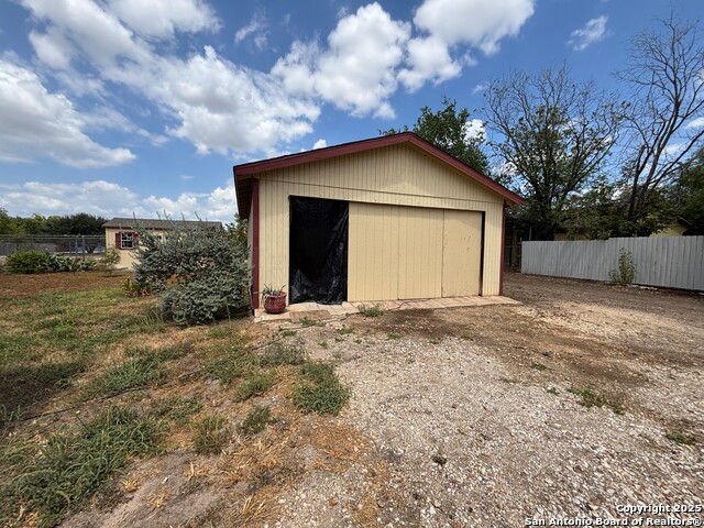 Listing photo id 6 for 147 Wainwright