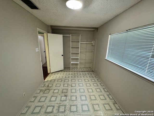 Image 14 of 27 For 4707 Swann Ln