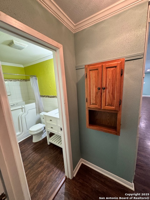 Image 23 of 27 For 4707 Swann Ln