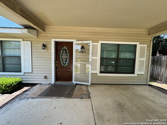 Image 5 of 27 For 4707 Swann Ln