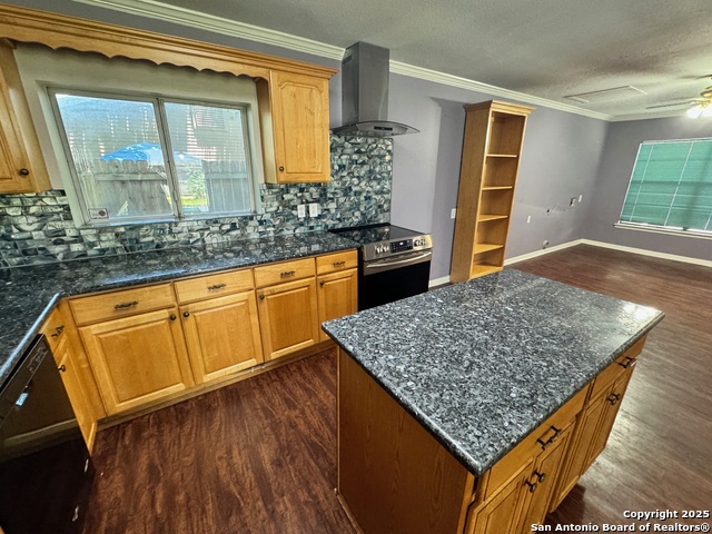 Image 9 of 27 For 4707 Swann Ln