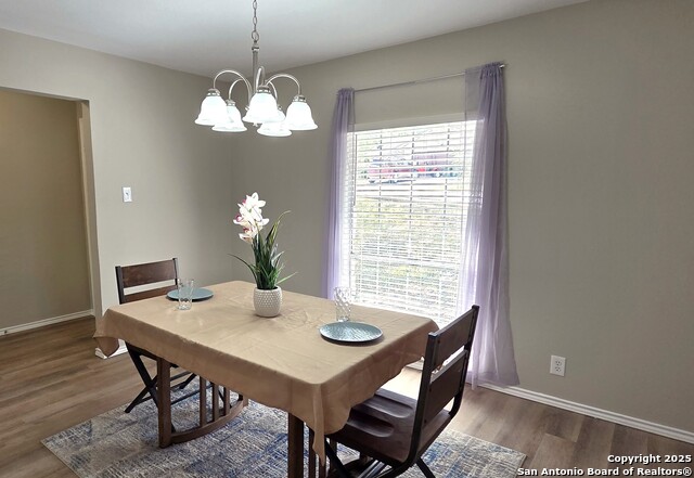 Image 5 of 15 For 3529 Cliffside