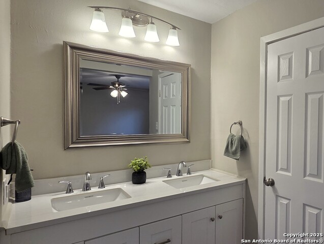 Image 9 of 15 For 3529 Cliffside