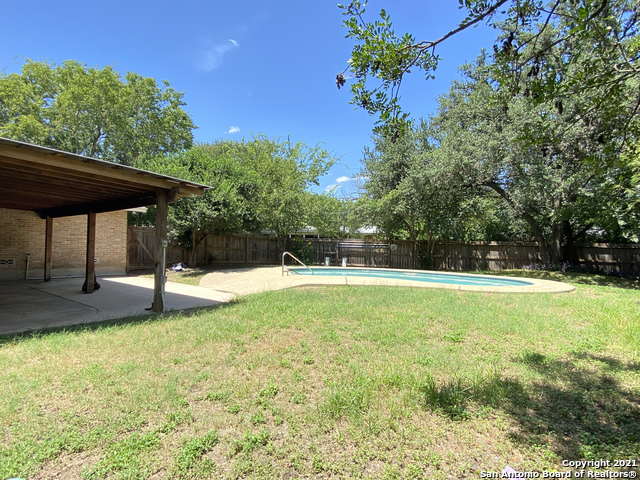Listing photo id 18 for 7714 Hartman