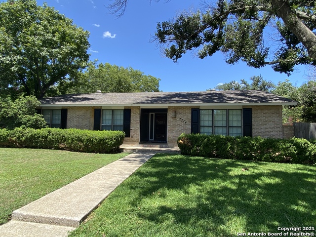 Listing photo id 1 for 7714 Hartman