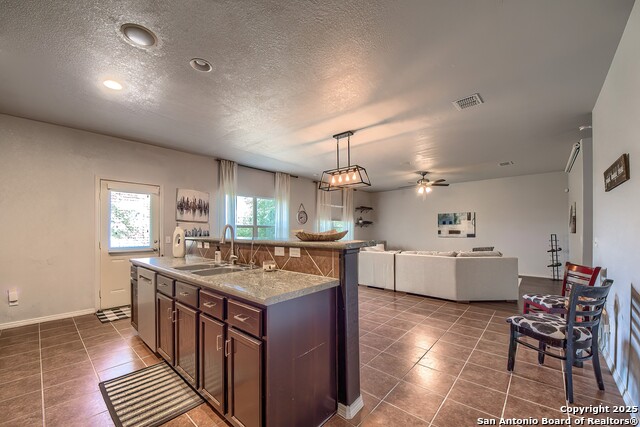 Image 16 of 37 For 572 Stonebrook
