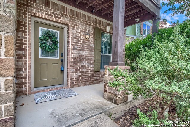 Image 4 of 37 For 572 Stonebrook