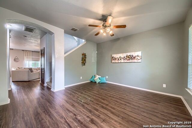 Image 5 of 37 For 572 Stonebrook