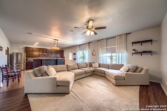 Image 9 of 37 For 572 Stonebrook