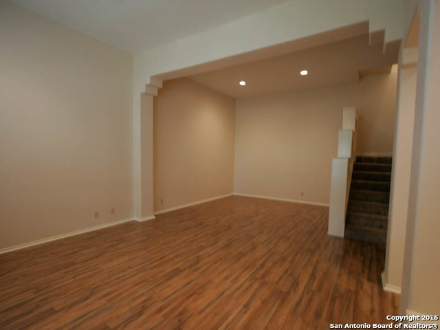 Image 2 of 18 For 207 Grandview Place  2