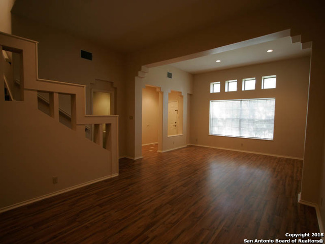 Image 3 of 18 For 207 Grandview Place  2
