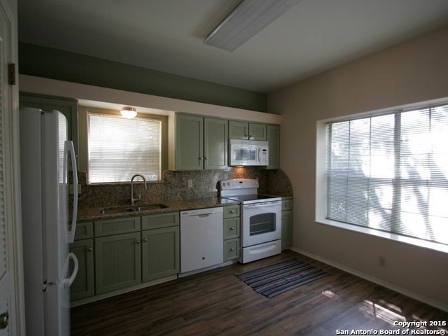 Image 4 of 18 For 207 Grandview Place  2